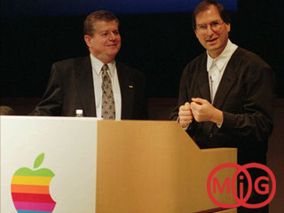 شرکت اپل شرکت NeXT را از استیو جابز خرید.