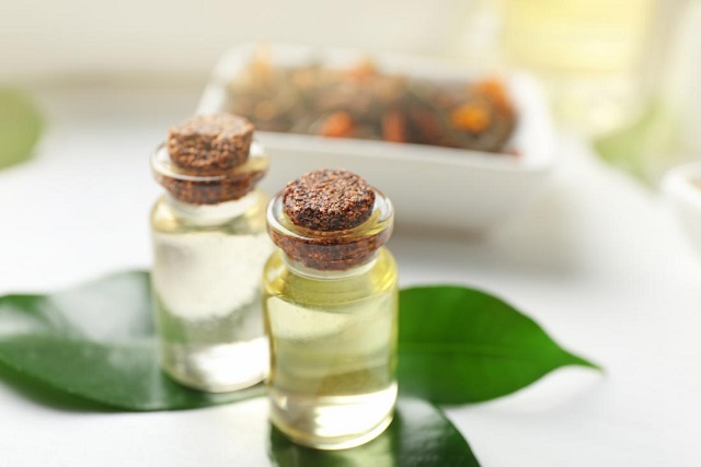 ماسك موي روغن زيتون و روغن بادام براي شوره سر